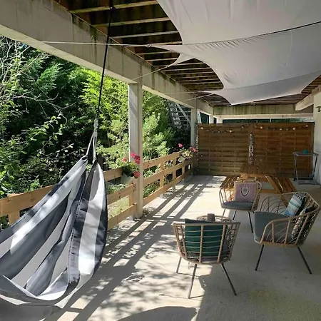 Independant Dans Maison, Avec Jacuzzi *