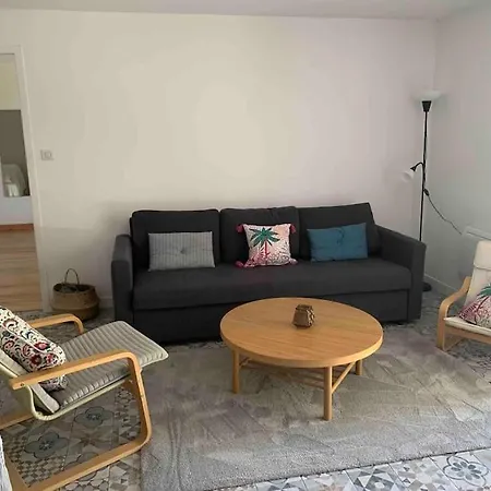 Apartment Independant Dans Maison, Avec Jacuzzi